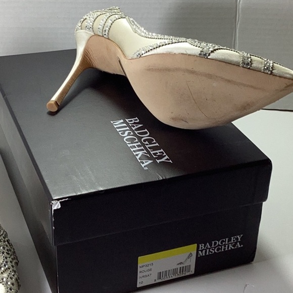 Badgley Mischka Brand
Rouge Embellished Evening Shoe - Picture 10 of 11